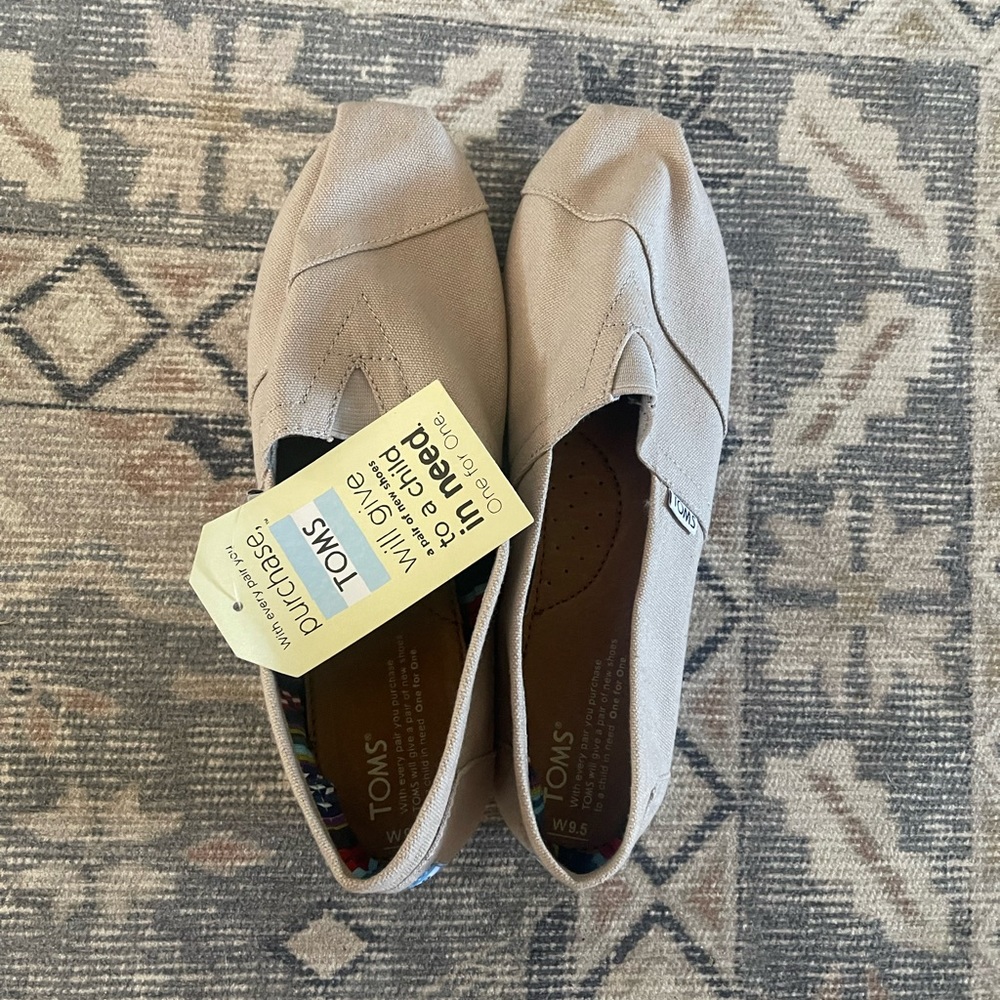 Toms
